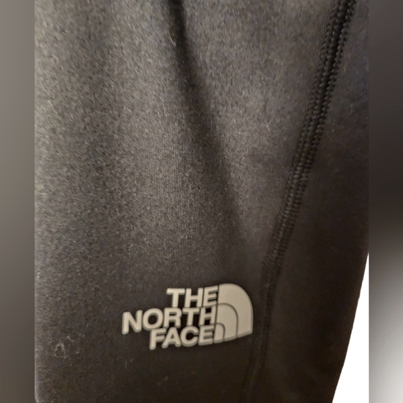 The North Face Woman's Leggings, black, size extra small. - Picture 3 of 4